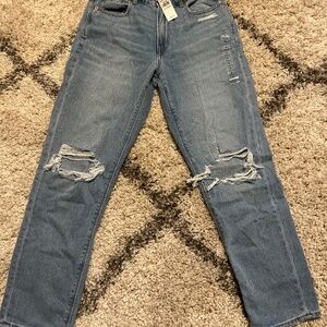 NEW NWT American Eagle Women’s Mom Jeans